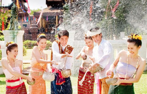 Lễ hội Thái Lan Tết Songkran khiến giới trẻ rần rần