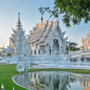 Khám phá ngôi chùa màu trắng Wat Rong Khun ở Thái Lan