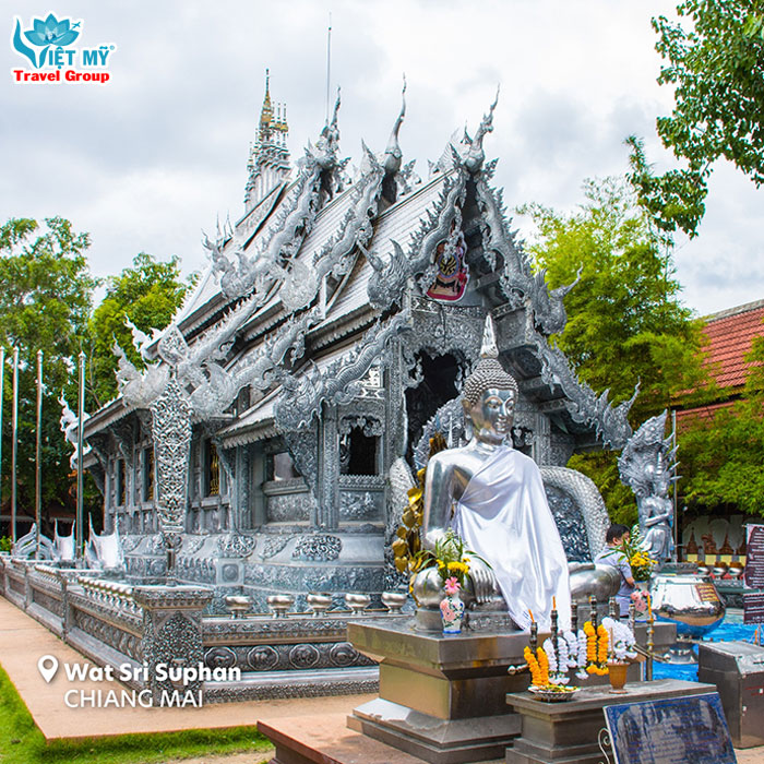 Chùa bạc Wat Sri Suphan nổi tiếng ở Chiang Mai